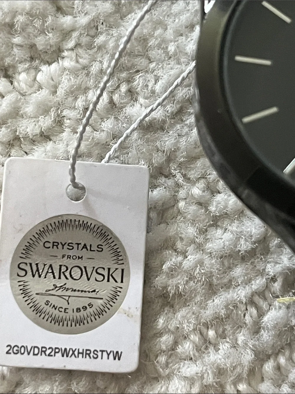 Classic Black Quartz Watch with Minimal Dial